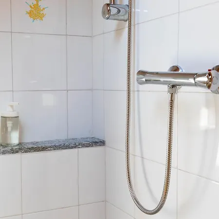 Free Wi-fi, Parking & Bike Service Apartment Lecco